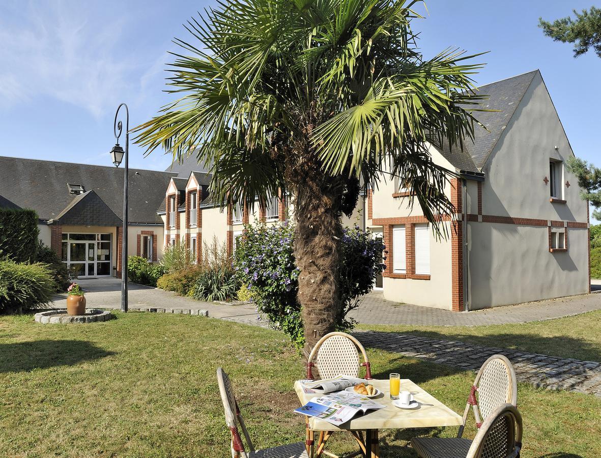 Logis Hotel Restaurant Du Labrador Saint-Benoit-sur-Loire Exterior photo